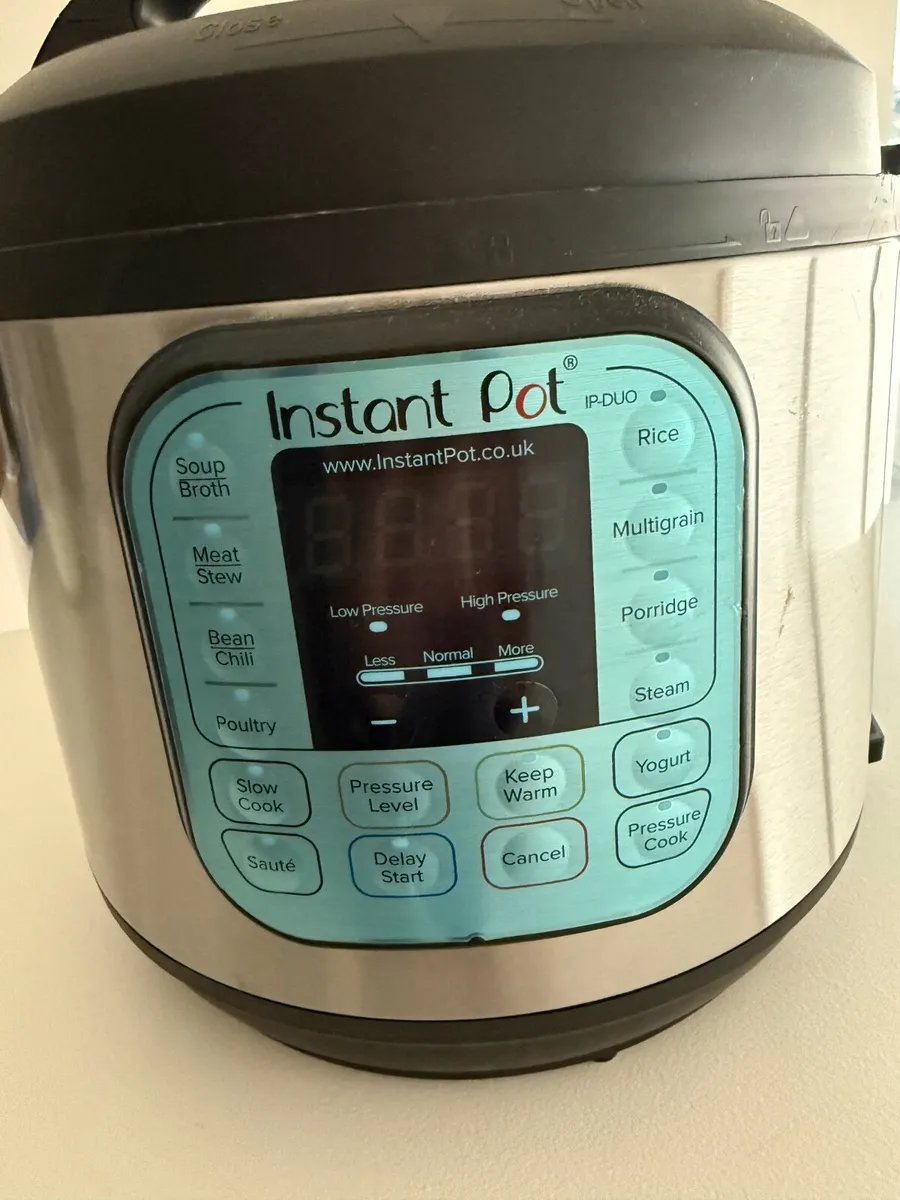 Instant Pot 5.5L Multi-Cooker - Silver/Black - Image 2