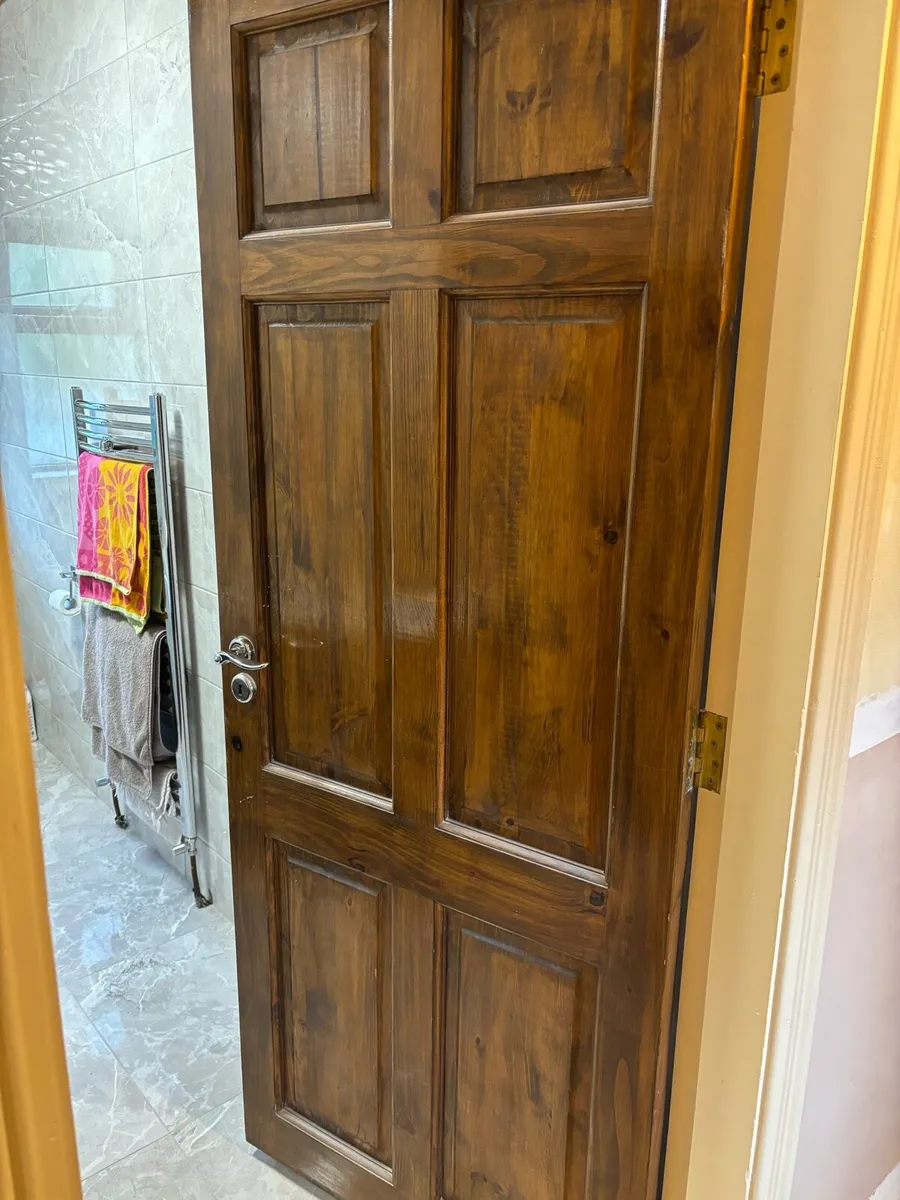 Red deal doors - Image 2