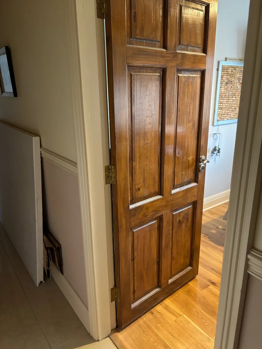 Red deal doors - Image 3