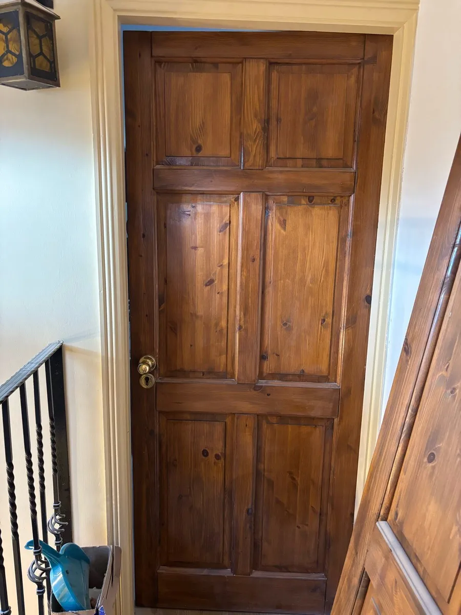 Red deal doors - Image 4