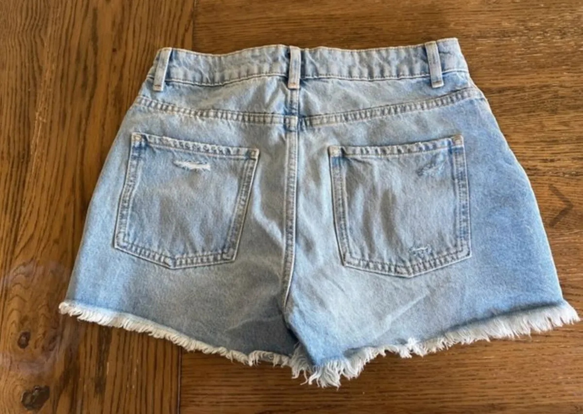 BNWT Penneys denim high-waist shorts Size 8 - Image 4