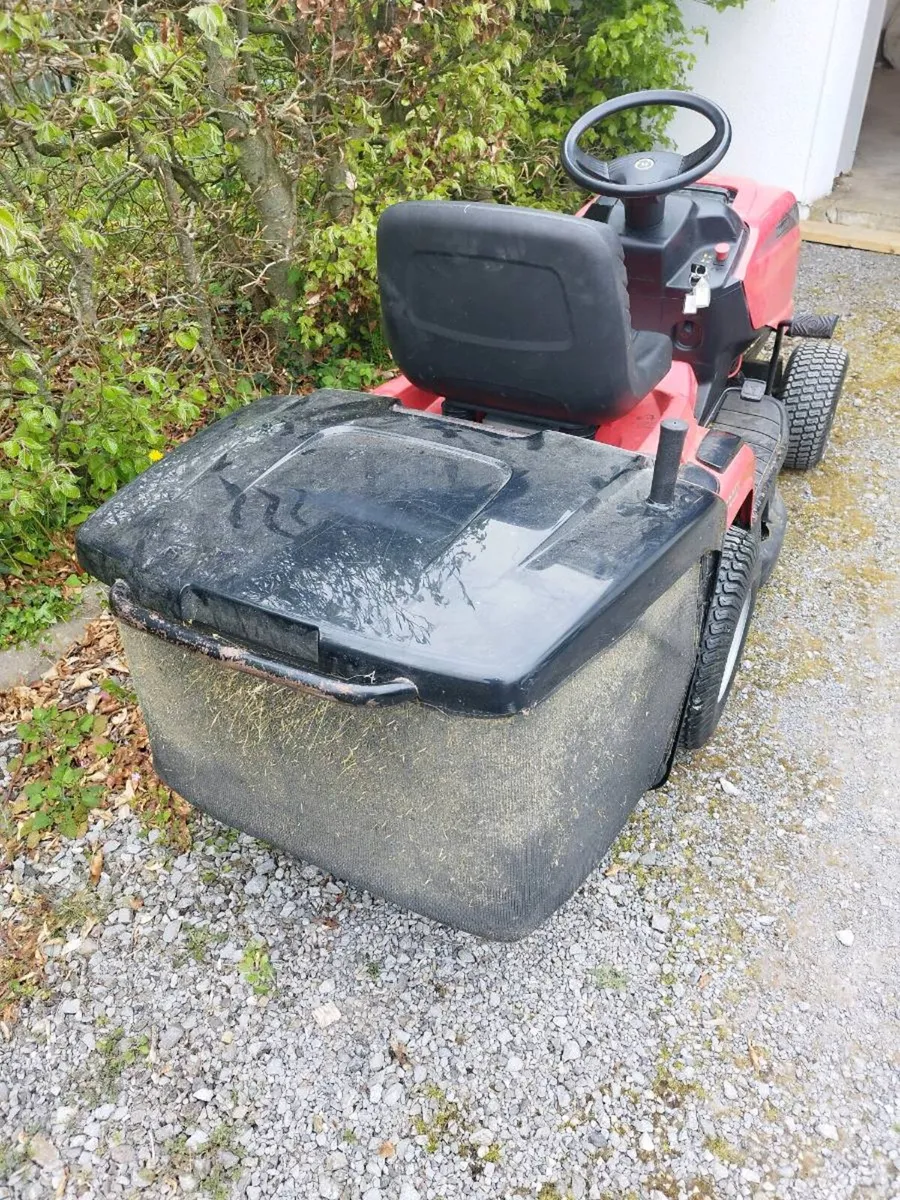 Ride lawnmower   / Coal Bunker - Image 3