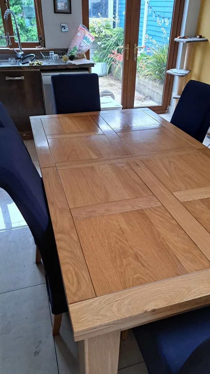 6-8 seater dining table and 6 chairs - Image 2