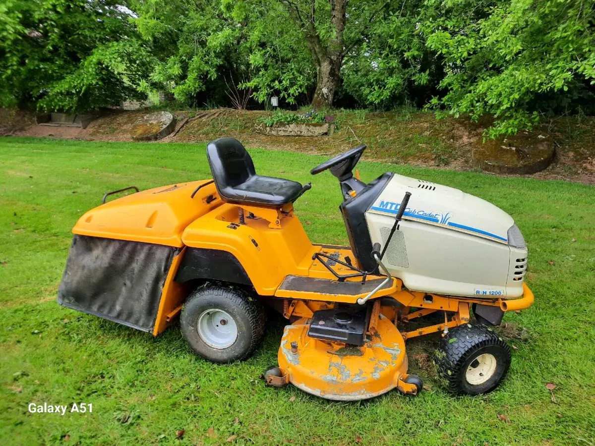 Cub cadet ride on mower - Image 2