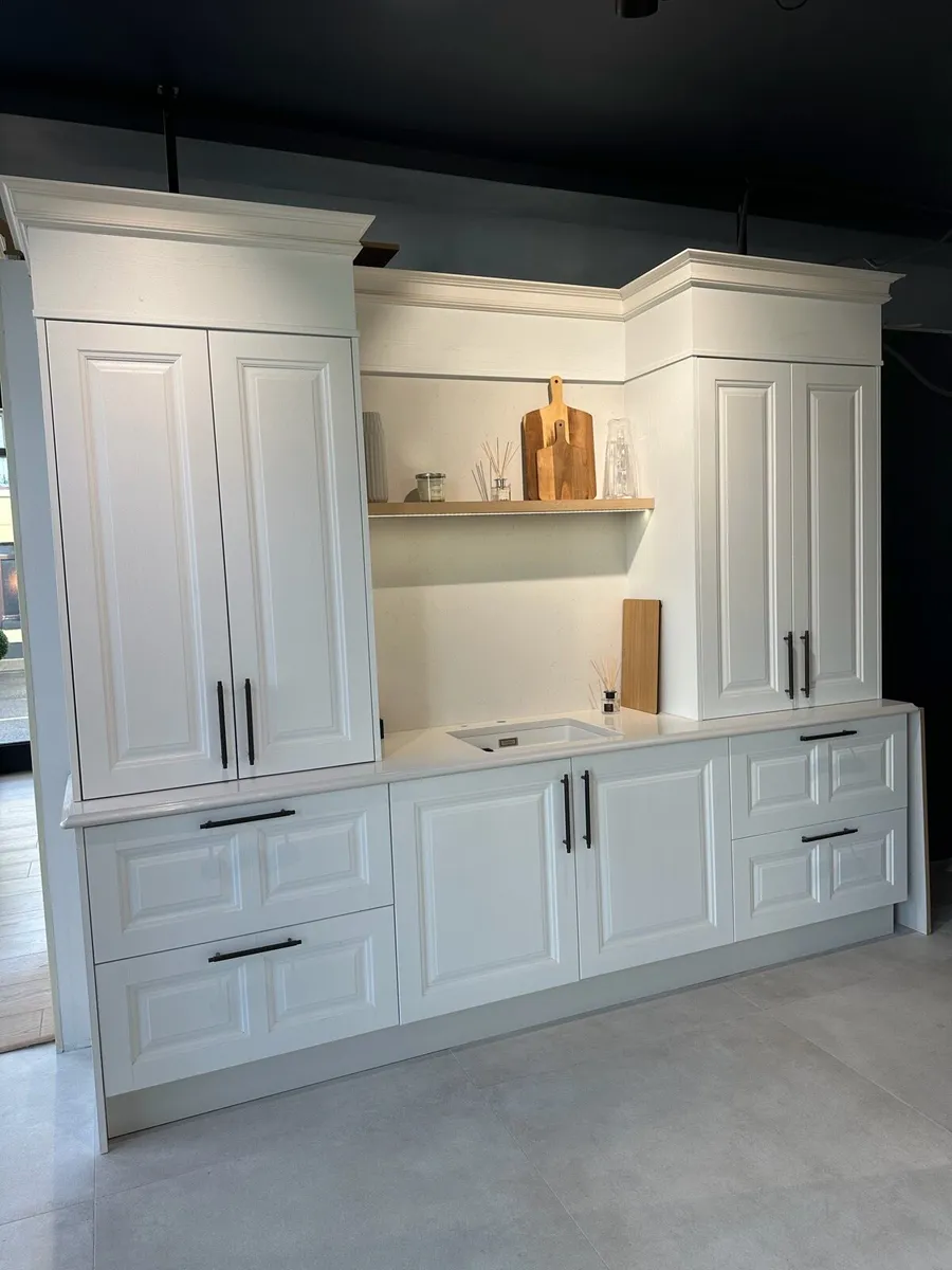 Kitchen display - Image 1