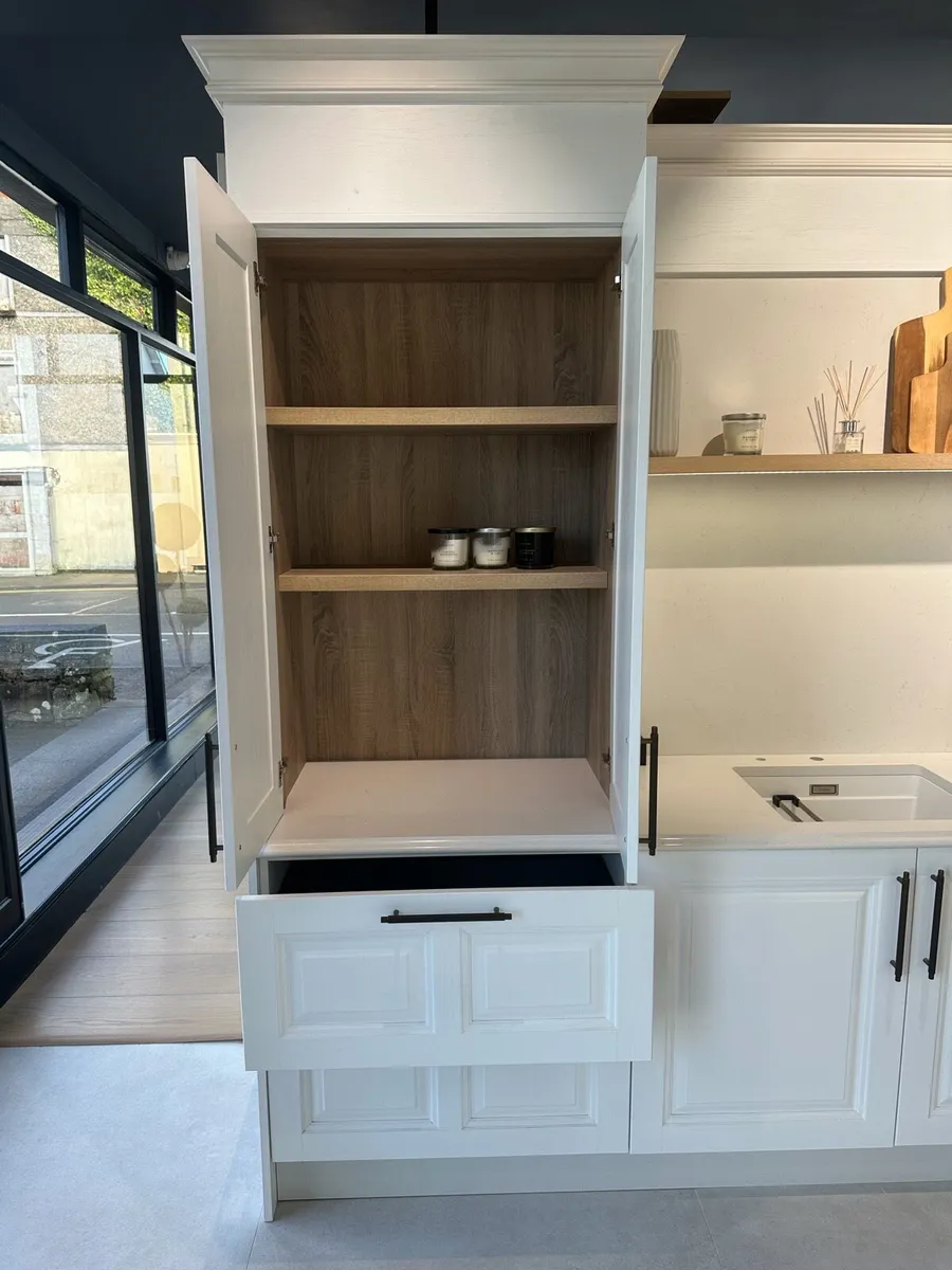 Kitchen display - Image 2