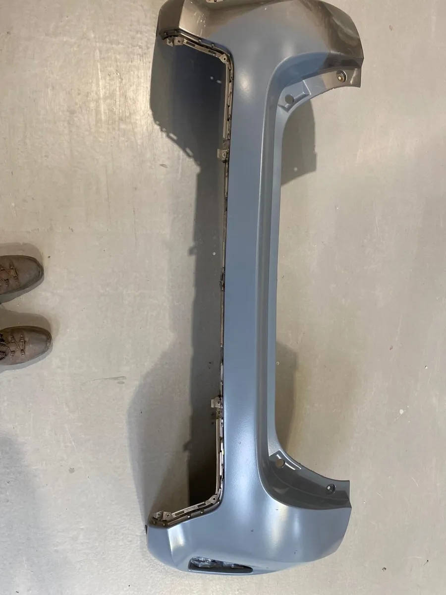 151 Toyota Auris bumper
