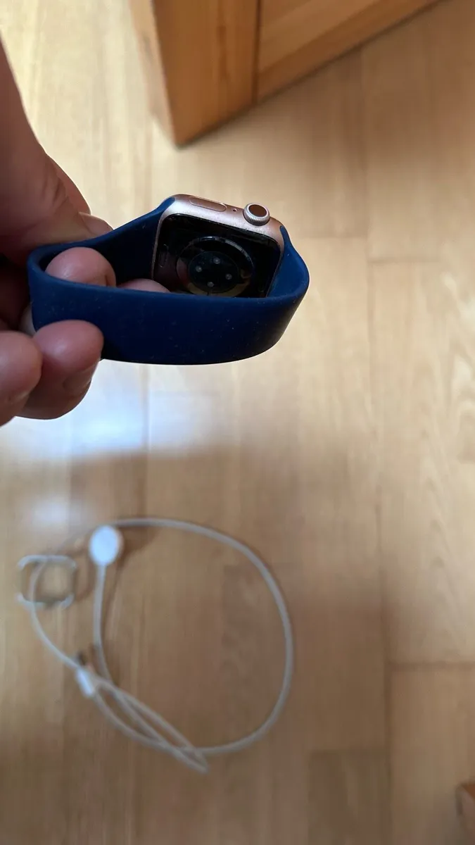 Apple Watch Series 6 - Image 2