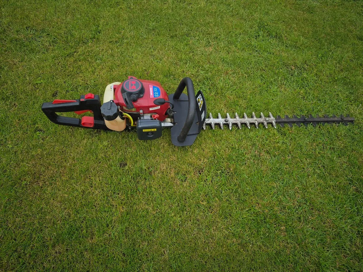 Garden Hedge Trimmer - Image 1