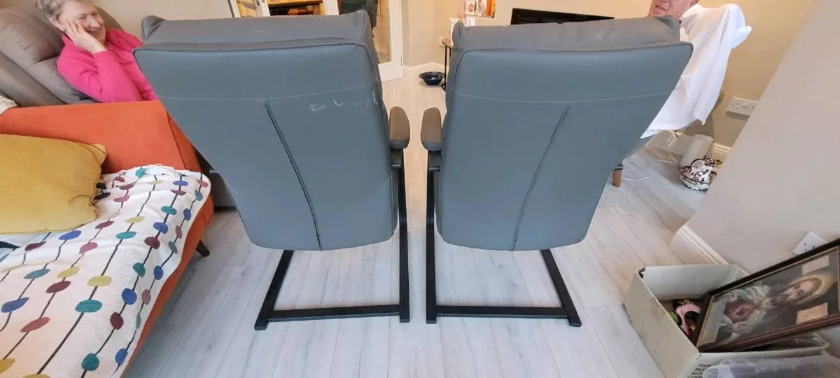 Set of chairs - Image 3