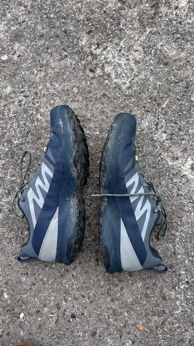 Salomon Hiking trainers size 45.5 - Image 2