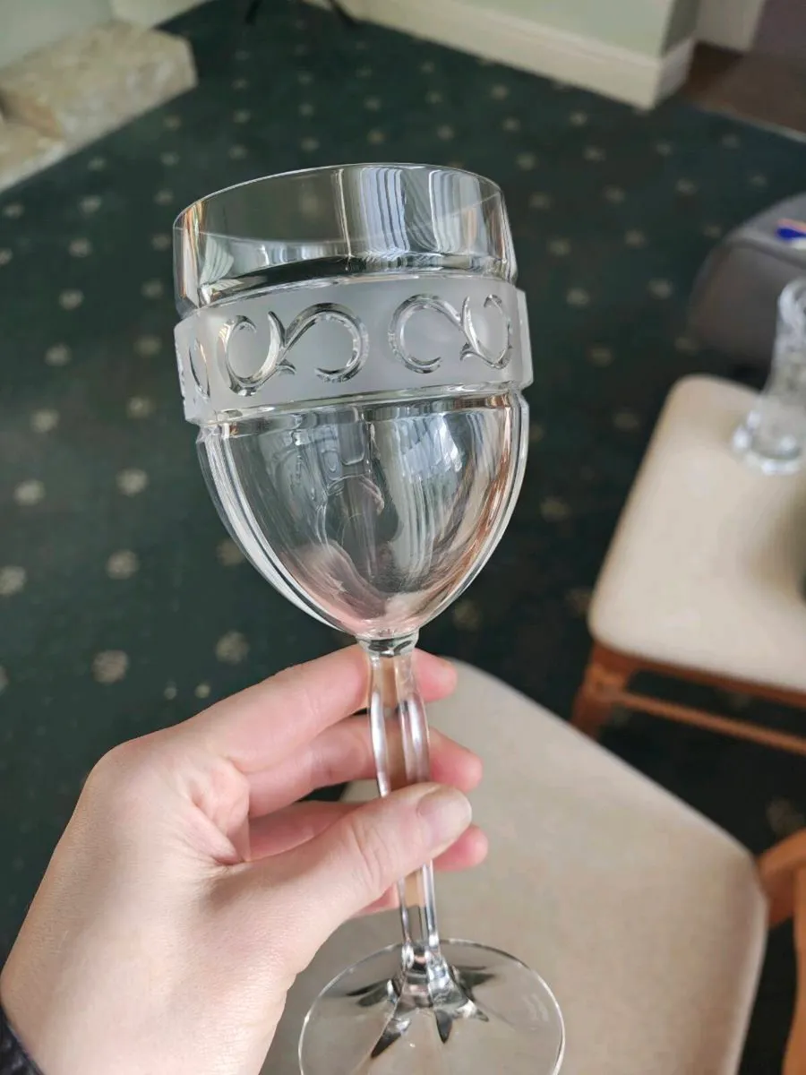 4 Marquis by Waterford Crystal Wine Glasses - Image 2