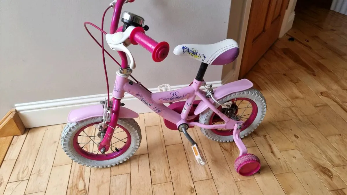 Girl's bike - Image 2