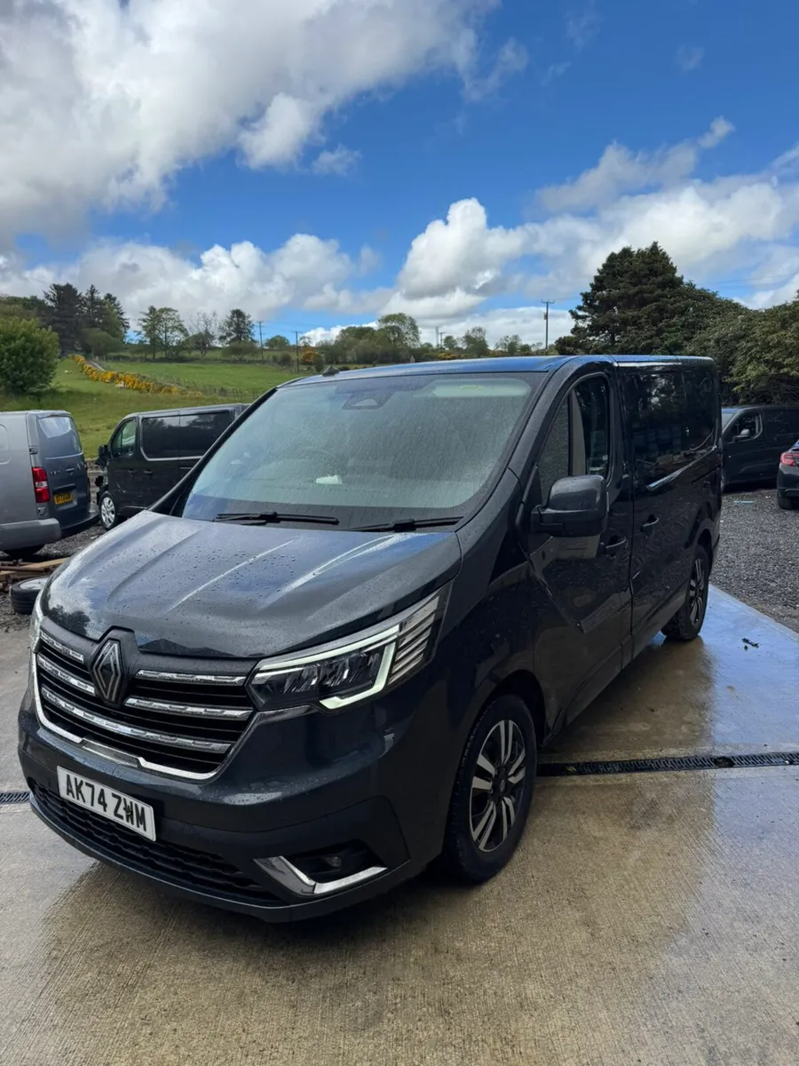 2024 Renault Trafic Sport Extra - Image 1