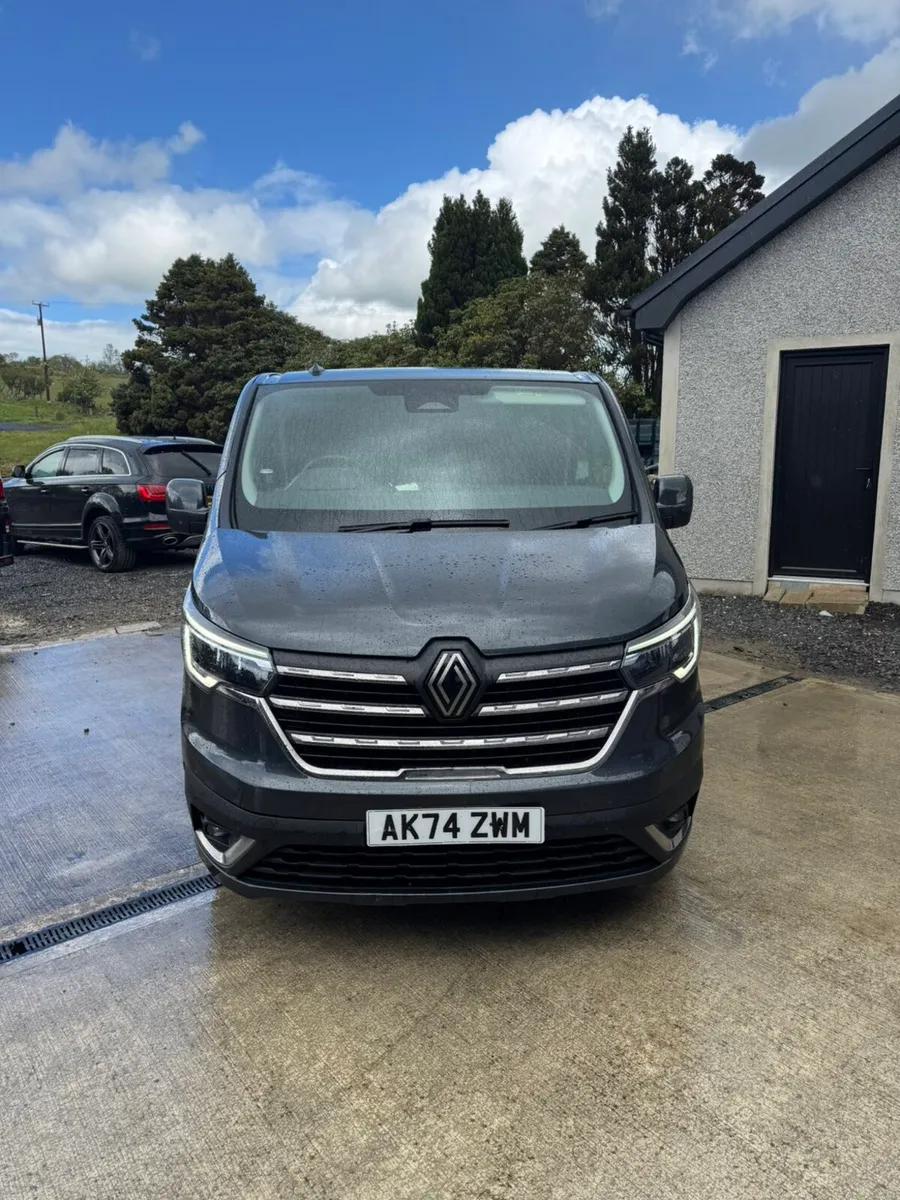 2024 Renault Trafic Sport Extra - Image 2