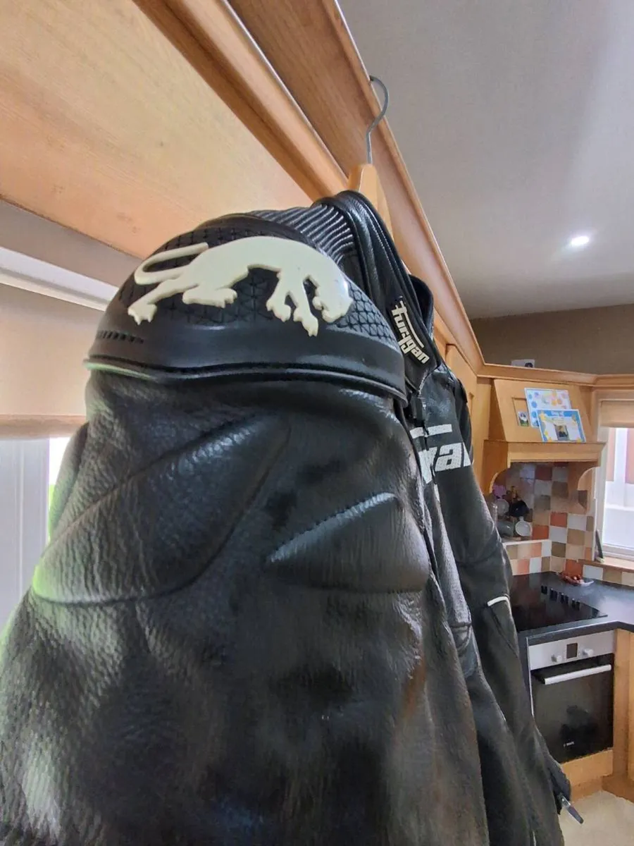 Motorbike gear - Image 4