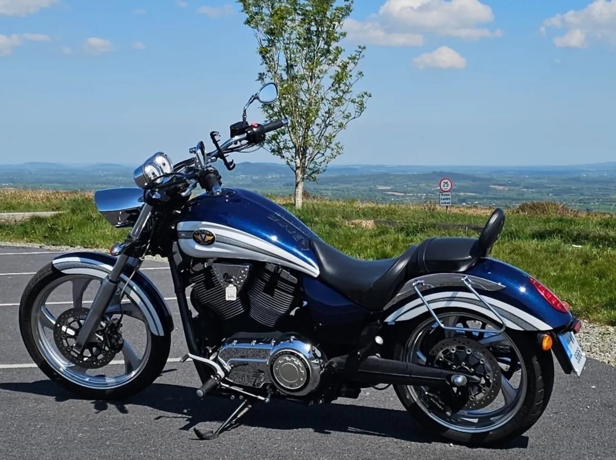 2011 Victory Vegas 1731 Limited Edition - Image 2