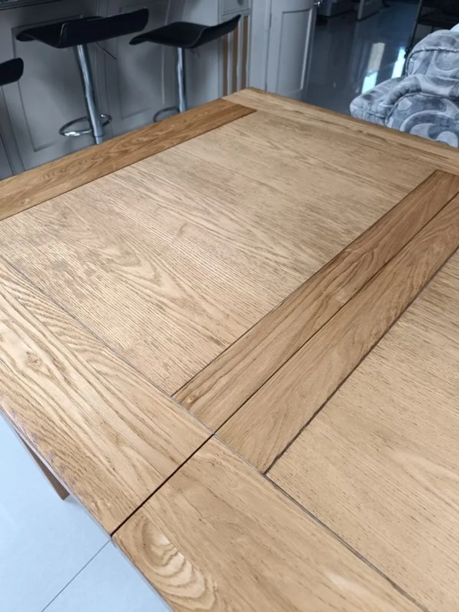 Solid Oak Dining table - Image 2