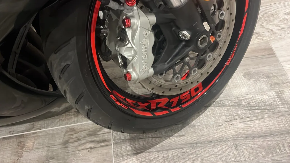 Gsxr 750 - Image 4