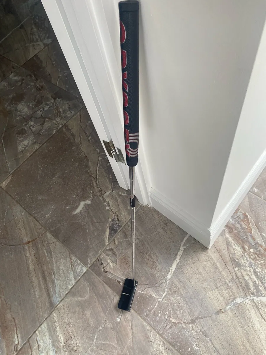 Golf putter odyssey - Image 1