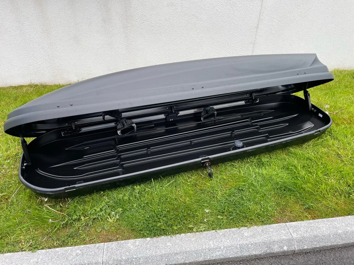 Peugeot Roof Bars & Roof Box - Image 1