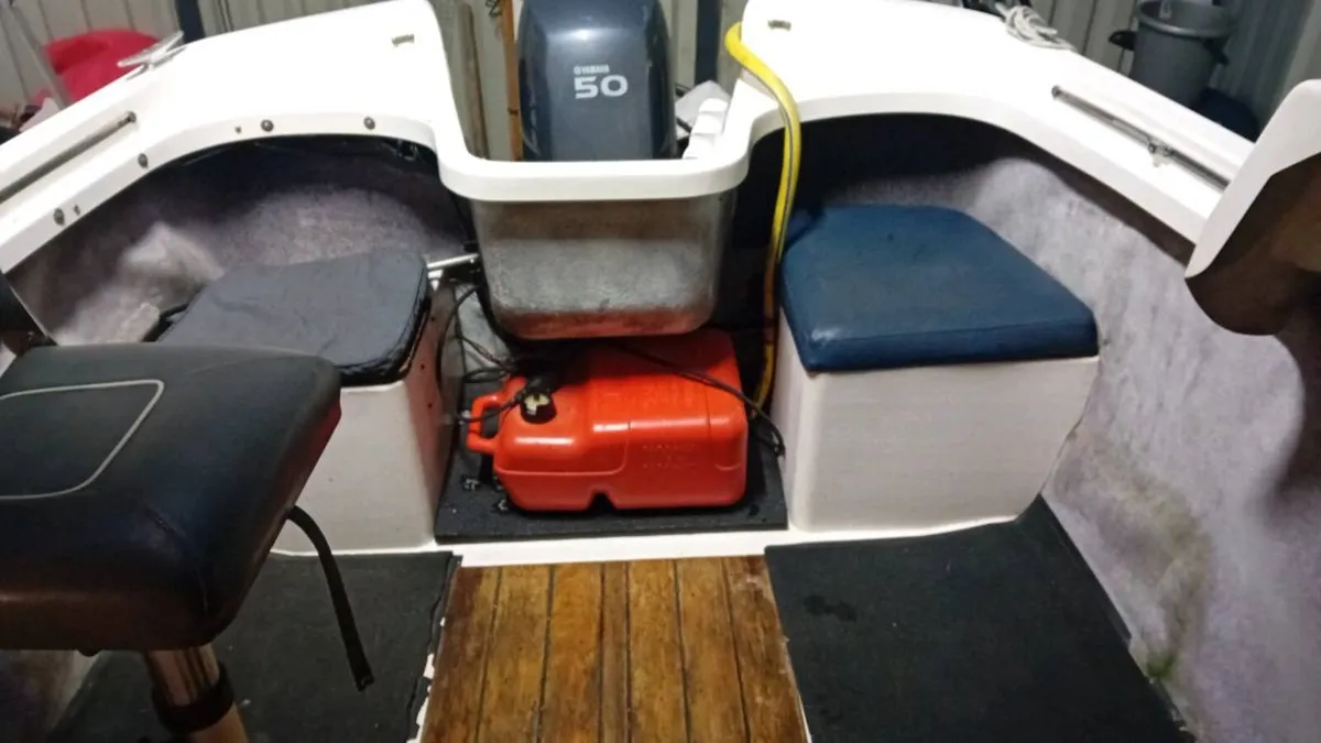 Hardy Navigator 18 for Sale - Image 4