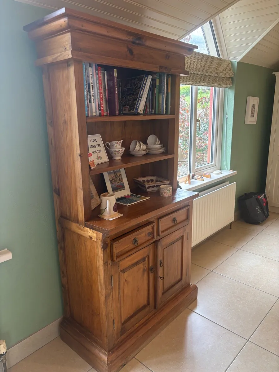 Dresser - Image 1