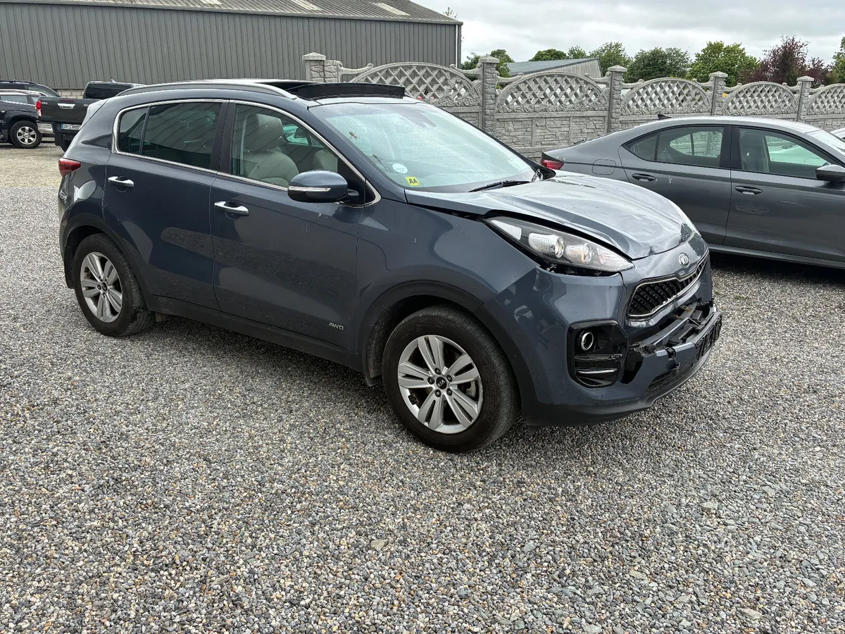Kia Sportage top spec 4x4 low kms - Image 2