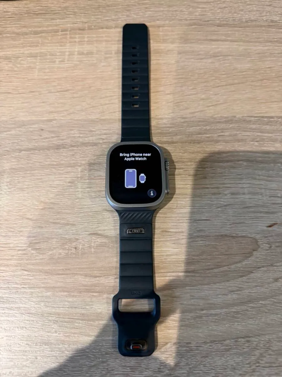 Apple Watch Ultra 2 Titanium 49mm - Image 2