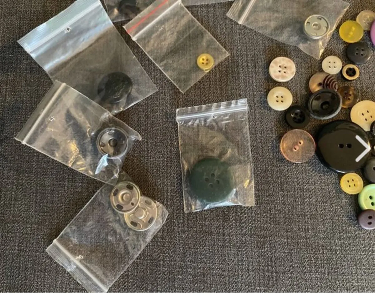 Buttons - Assorted - Image 4