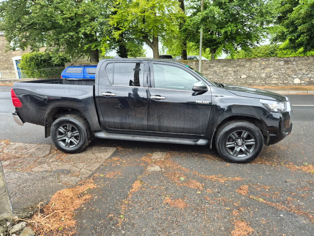 Toyota Hilux 2024 - Image 4