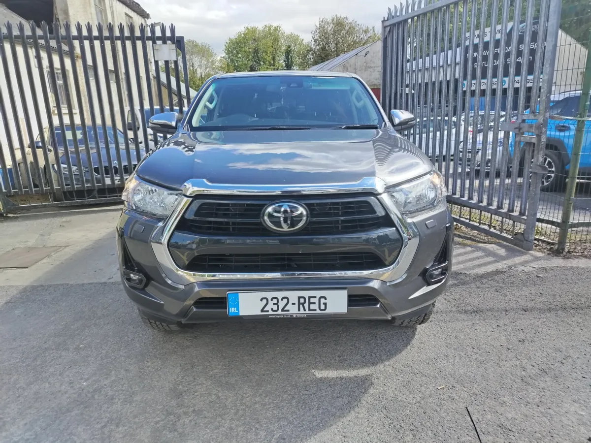 Toyota Hilux 2023 - Image 1