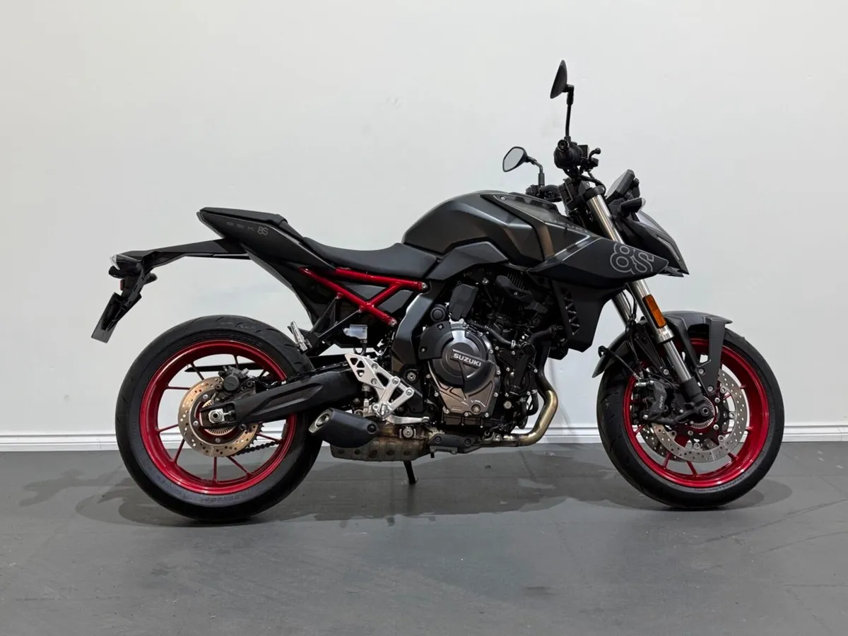 Suzuki GSX 8S - Only 71km - New bike - Image 3
