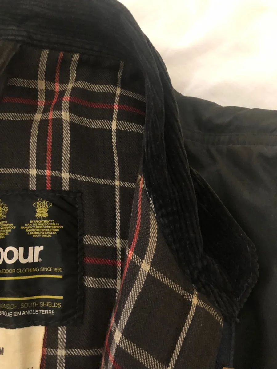 Barbour Westmorland Vintage waxed Gilet 3 Crest - Image 4