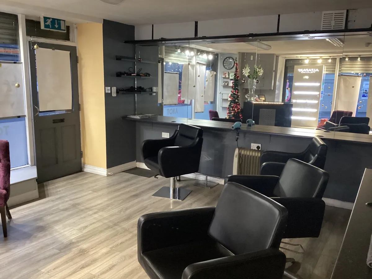 HAIRDRESSING SALON FOR  SALE - Image 3