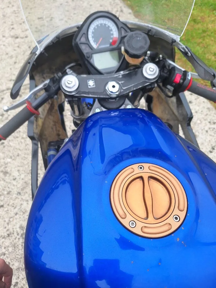Suzuki sv650 track bike - Image 3
