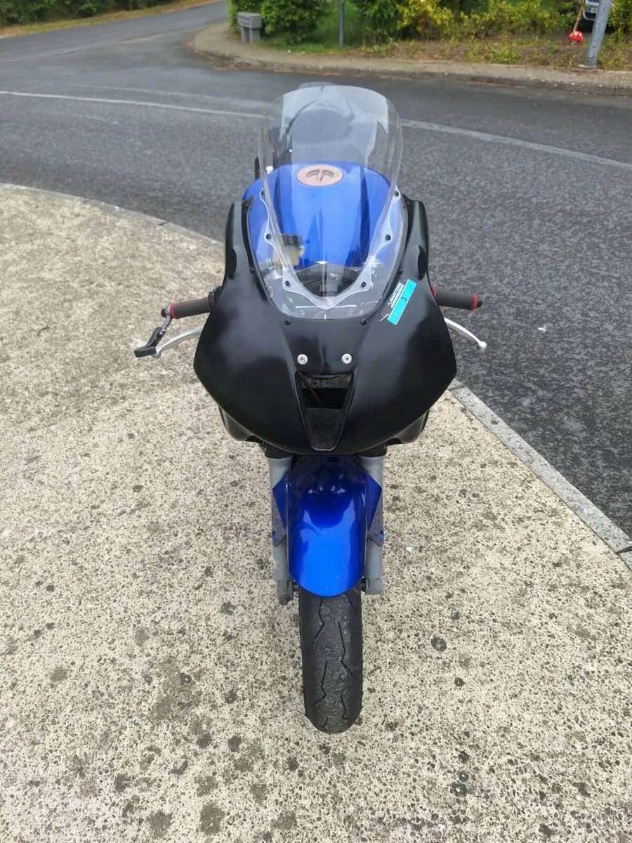 Suzuki sv650 track bike - Image 1