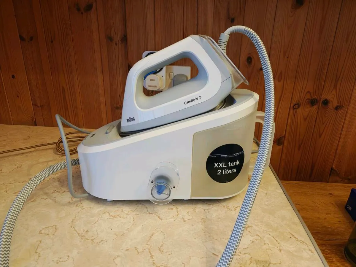 Braun CareStyle 3 Steam Generator Iron - Image 1