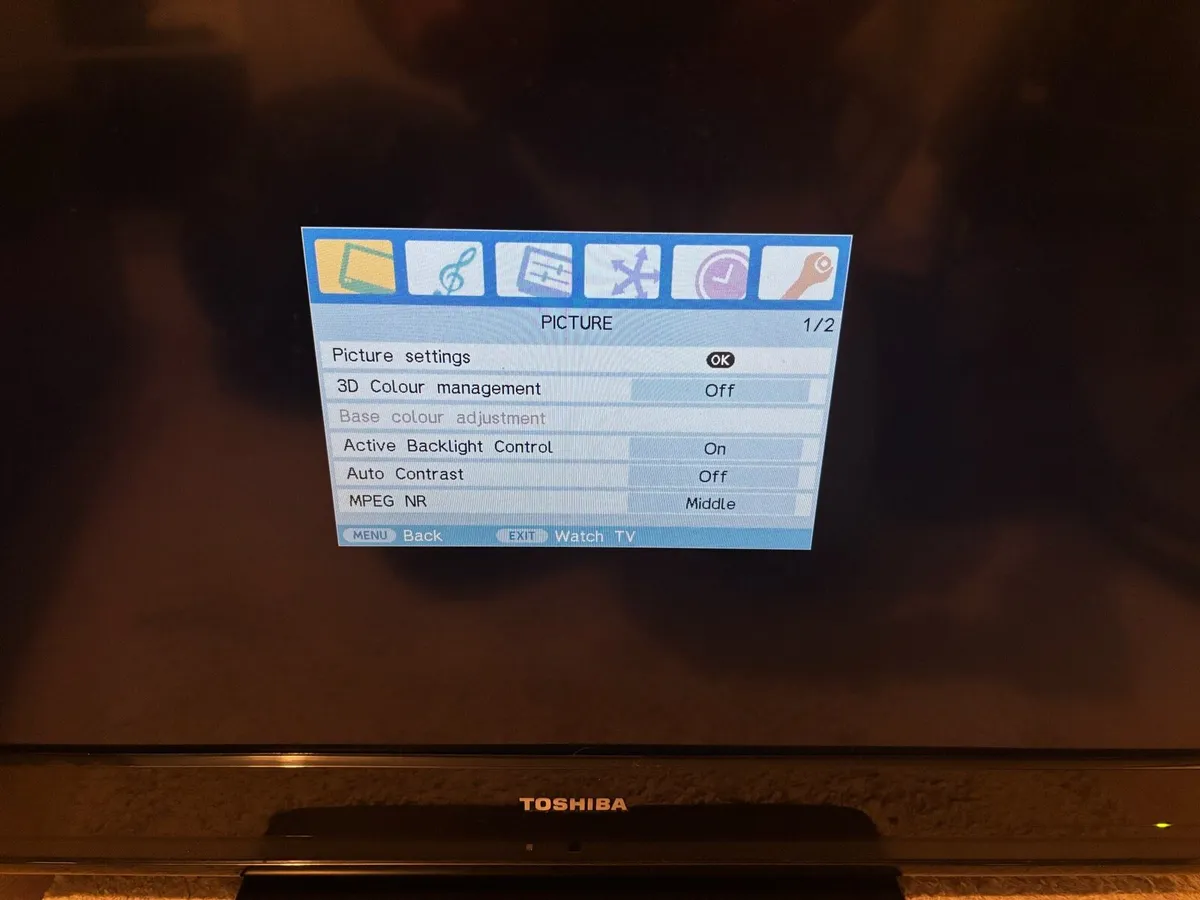 Toshiba 32 inch flat Tv - Image 3