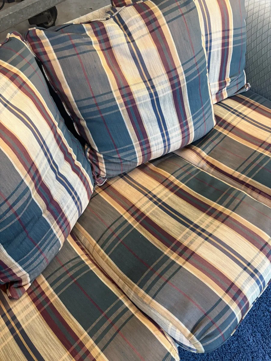 Pull out couch bed - Image 4