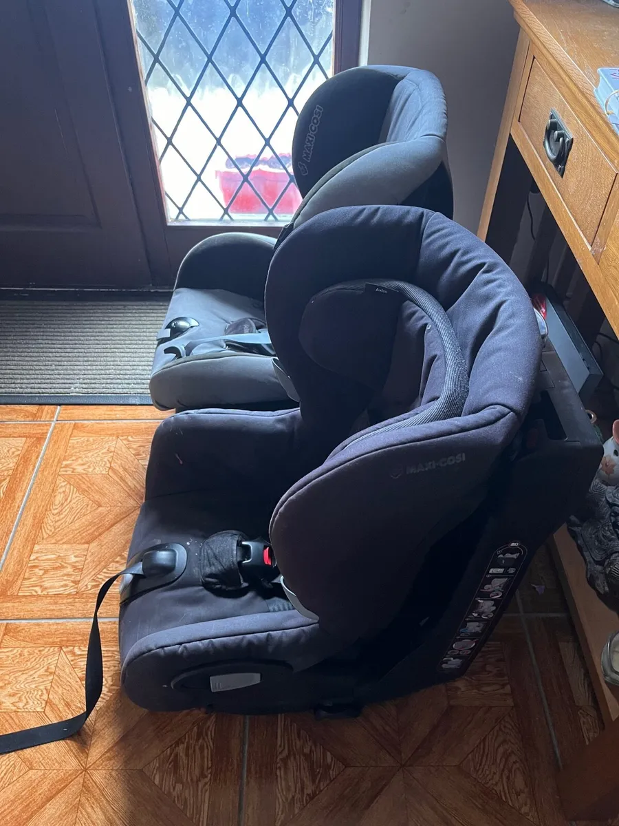 Free Maxi Cosi Axiss car seat - Image 2