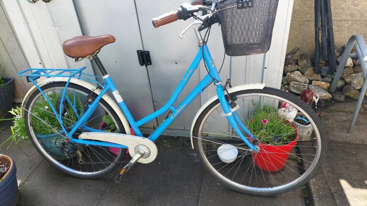 Pendleton Somerby Low Step Through City Bike - Image 1