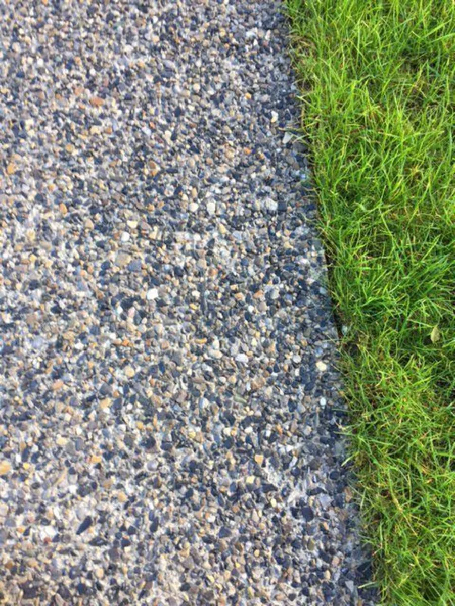 Exposed aggregate concrete