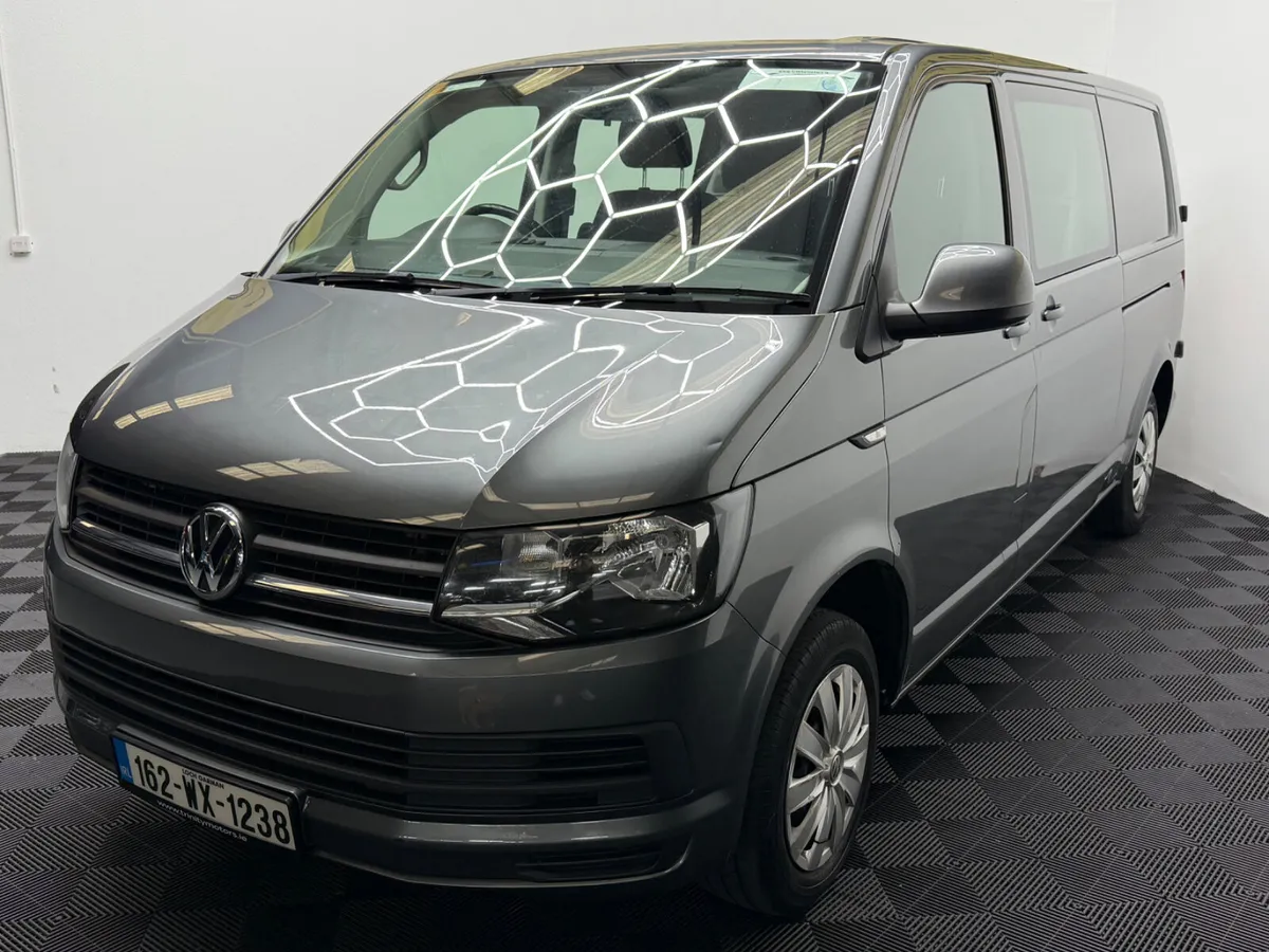 2016 Crew cab Volkswagen Transporter 6seat - Image 4