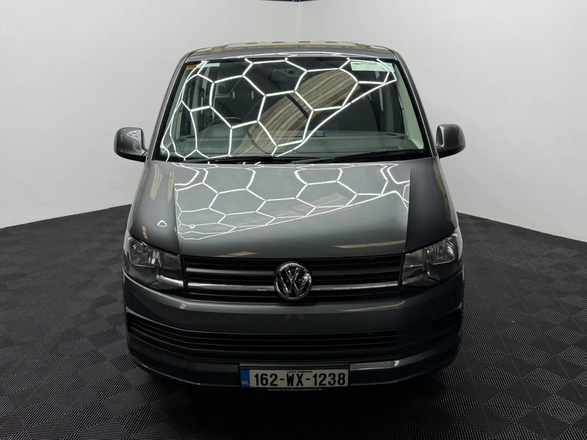 2016 Crew cab Volkswagen Transporter 6seat - Image 3