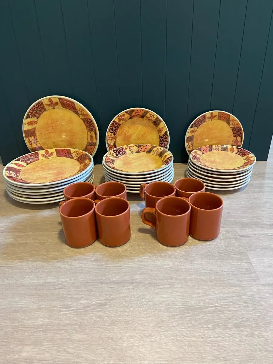 32 Piece Retro Delph Set. - Image 2