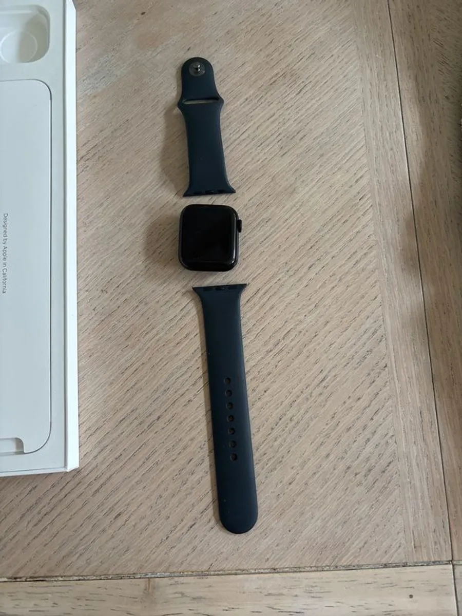 apple watch - Image 2