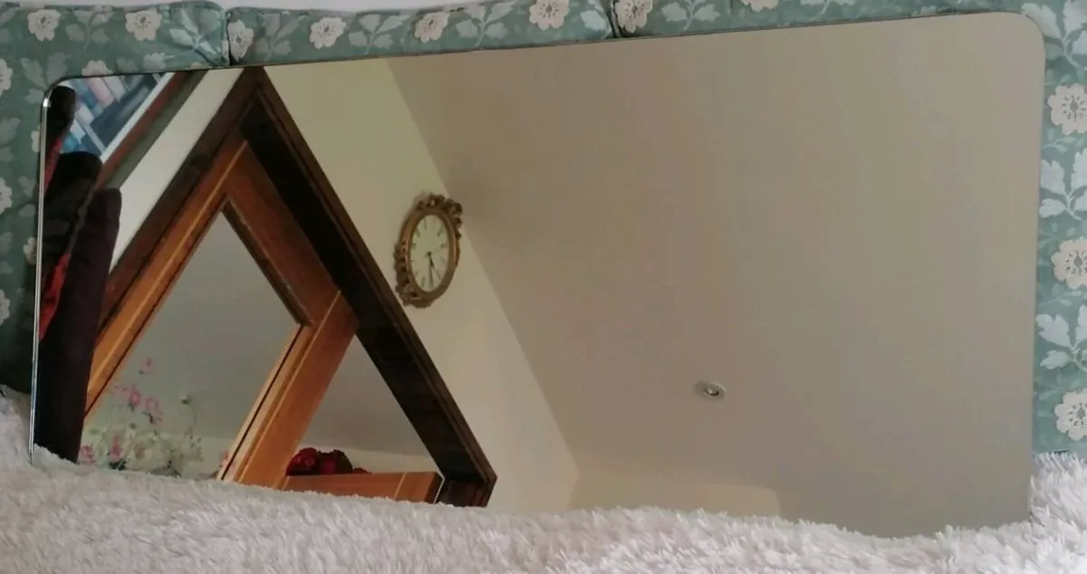 Table Top Mirror - Image 1