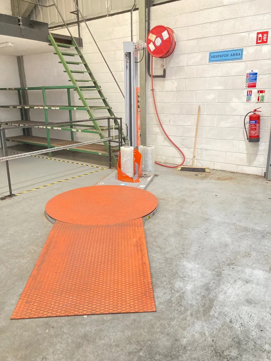 Pallet  Wrapping Machine - Image 1