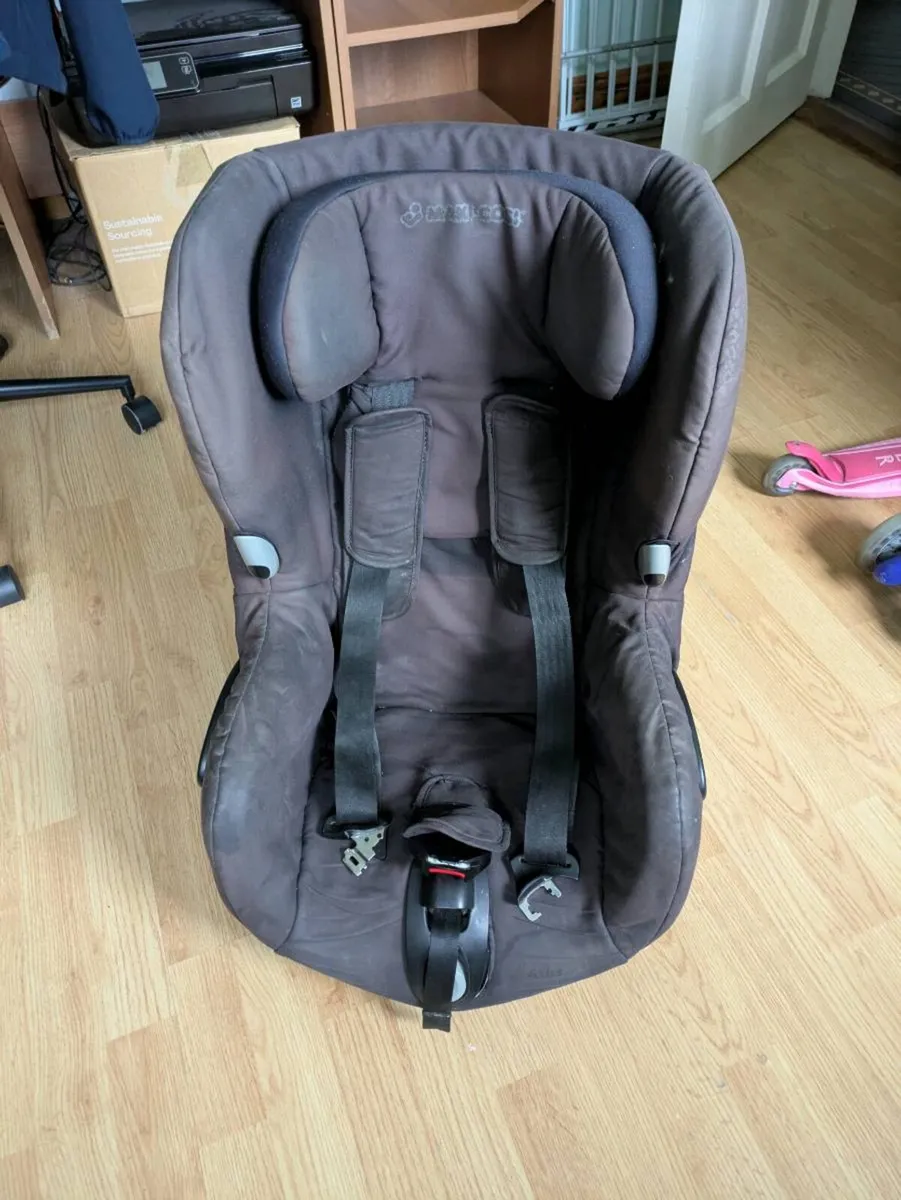 Child car seat - Image 1